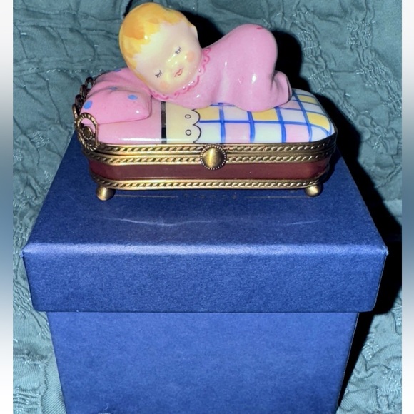 RARE Authentic Peint Main Limoges France Baby in Pink Bed Trinket Box #52/250 - Picture 13 of 13